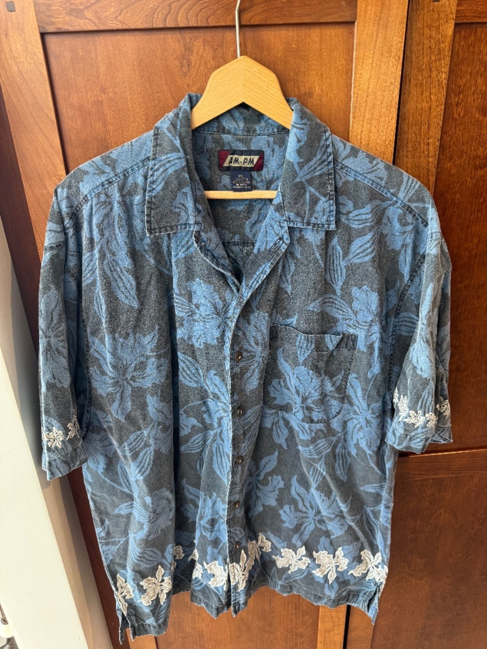 Men's AM-PM Blue Flowered Leaf Hawaiian Shirt Size XL X-Large Lightly Worn